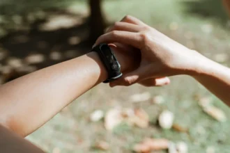 Google Fitbit Edge technology