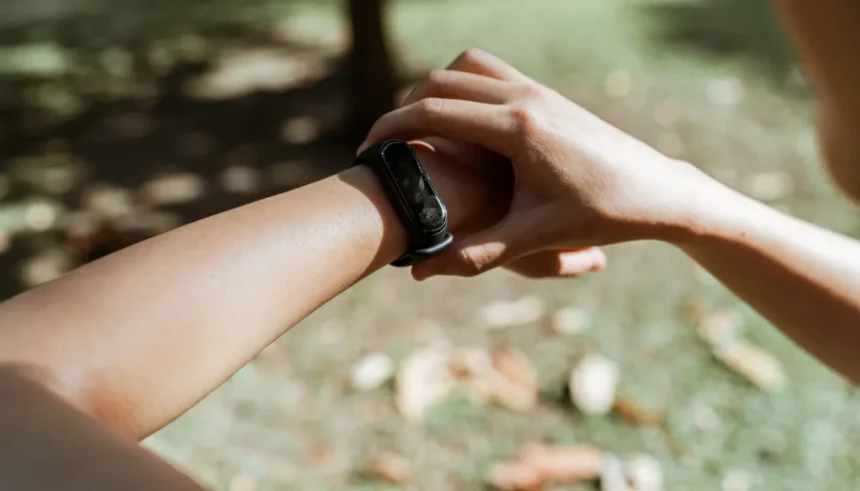 Google Fitbit Edge technology